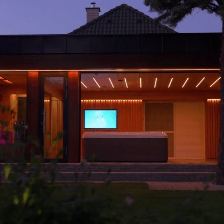 Outdoor wellness house with jacuzzi