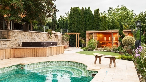 Premium outdoor sauna house