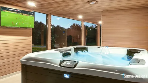 Premium 4-person jacuzzi