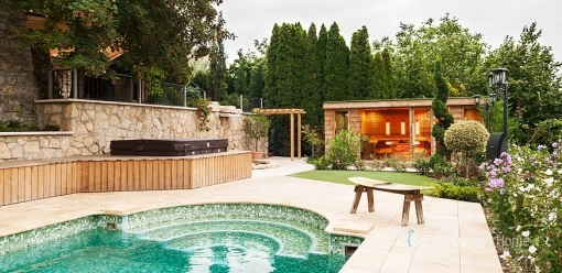 Premium outdoor sauna house