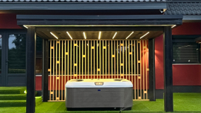 roof for jakuzzi